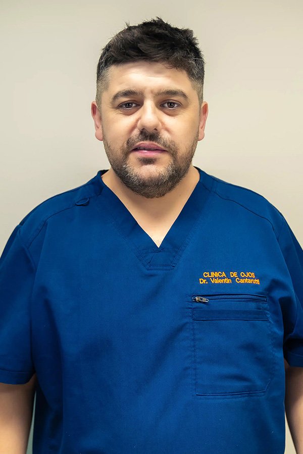 Dr. Valentin Cantarutti - Oftalmólogo principal