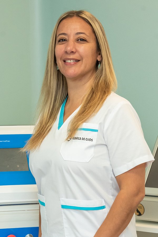 Dra. Andrea Alcala - Médica Estética